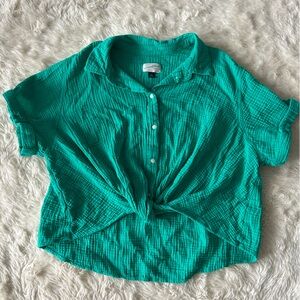 Green Cropped Shirt